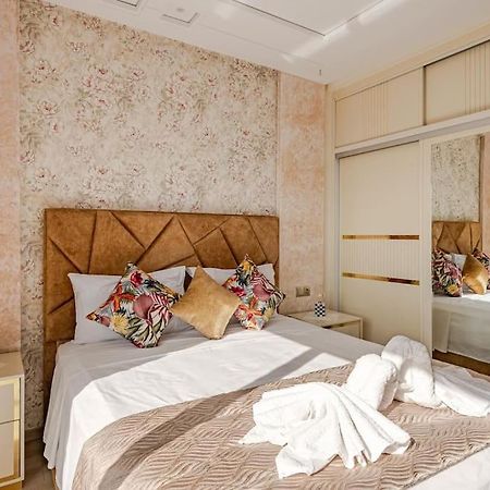 Royale Duplexe Pleine Centre Tanger Apartment Exterior foto