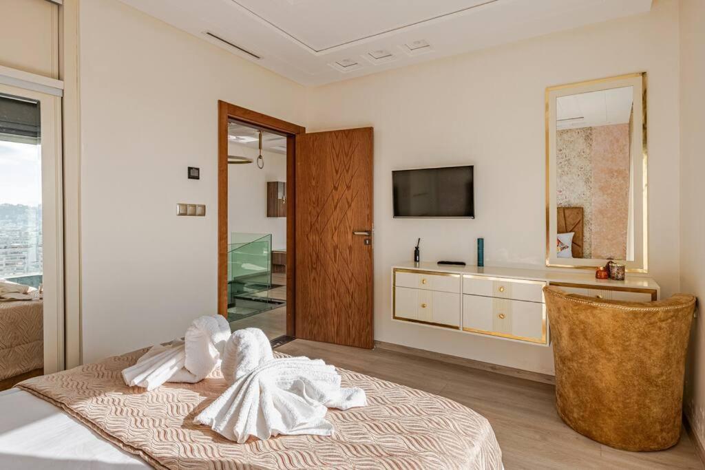 Royale Duplexe Pleine Centre Tanger Apartment Exterior foto