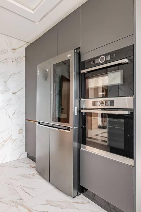 Royale Duplexe Pleine Centre Tanger Apartment Exterior foto