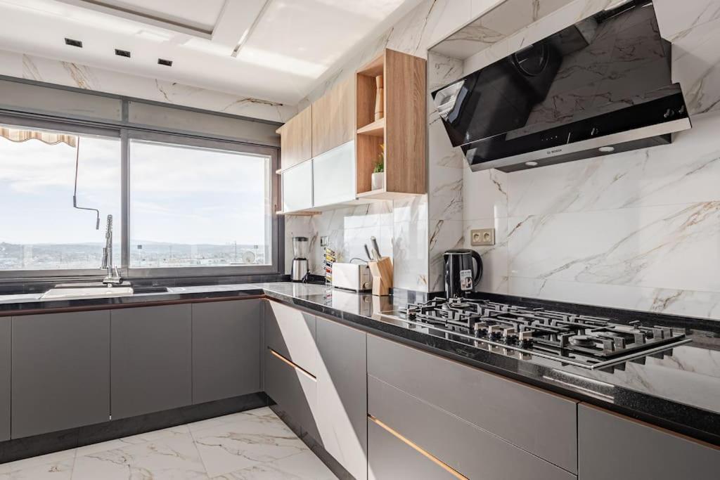 Royale Duplexe Pleine Centre Tanger Apartment Exterior foto