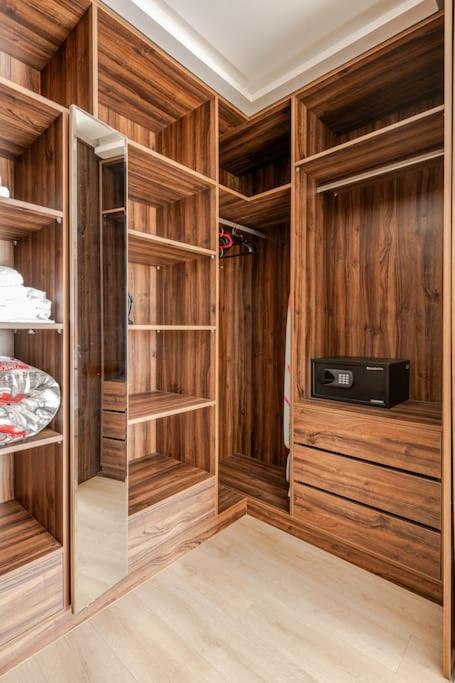 Royale Duplexe Pleine Centre Tanger Apartment Exterior foto