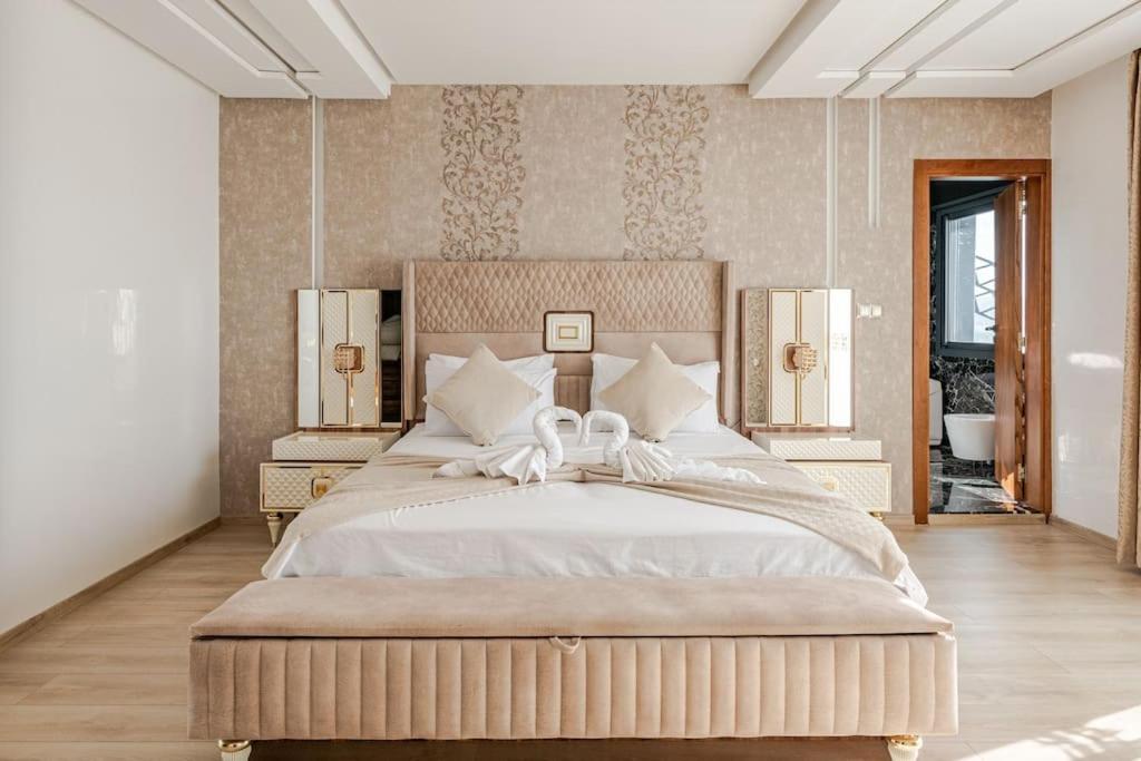 Royale Duplexe Pleine Centre Tanger Apartment Exterior foto