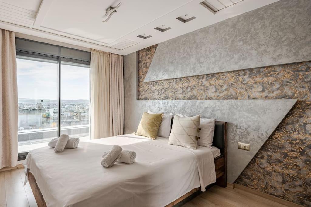 Royale Duplexe Pleine Centre Tanger Apartment Exterior foto