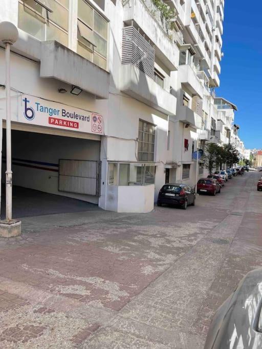 Royale Duplexe Pleine Centre Tanger Apartment Exterior foto