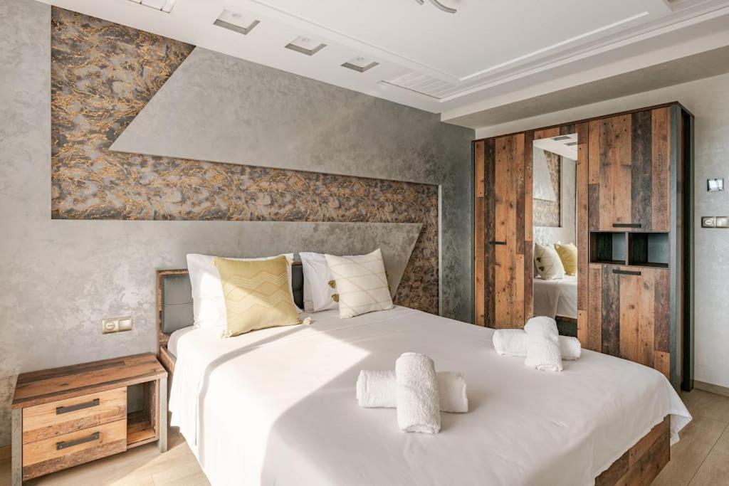 Royale Duplexe Pleine Centre Tanger Apartment Exterior foto
